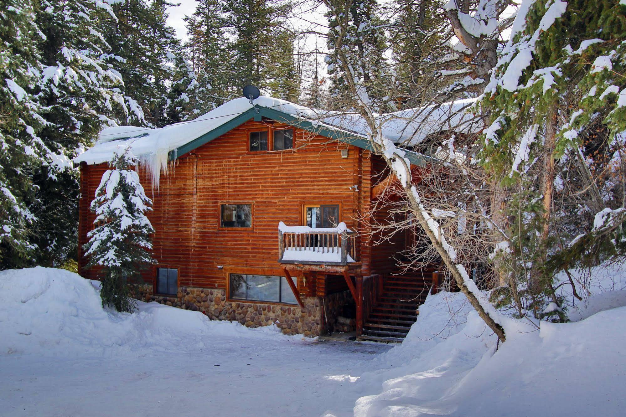 Log Cabin On The Stream Sundance Esterno foto