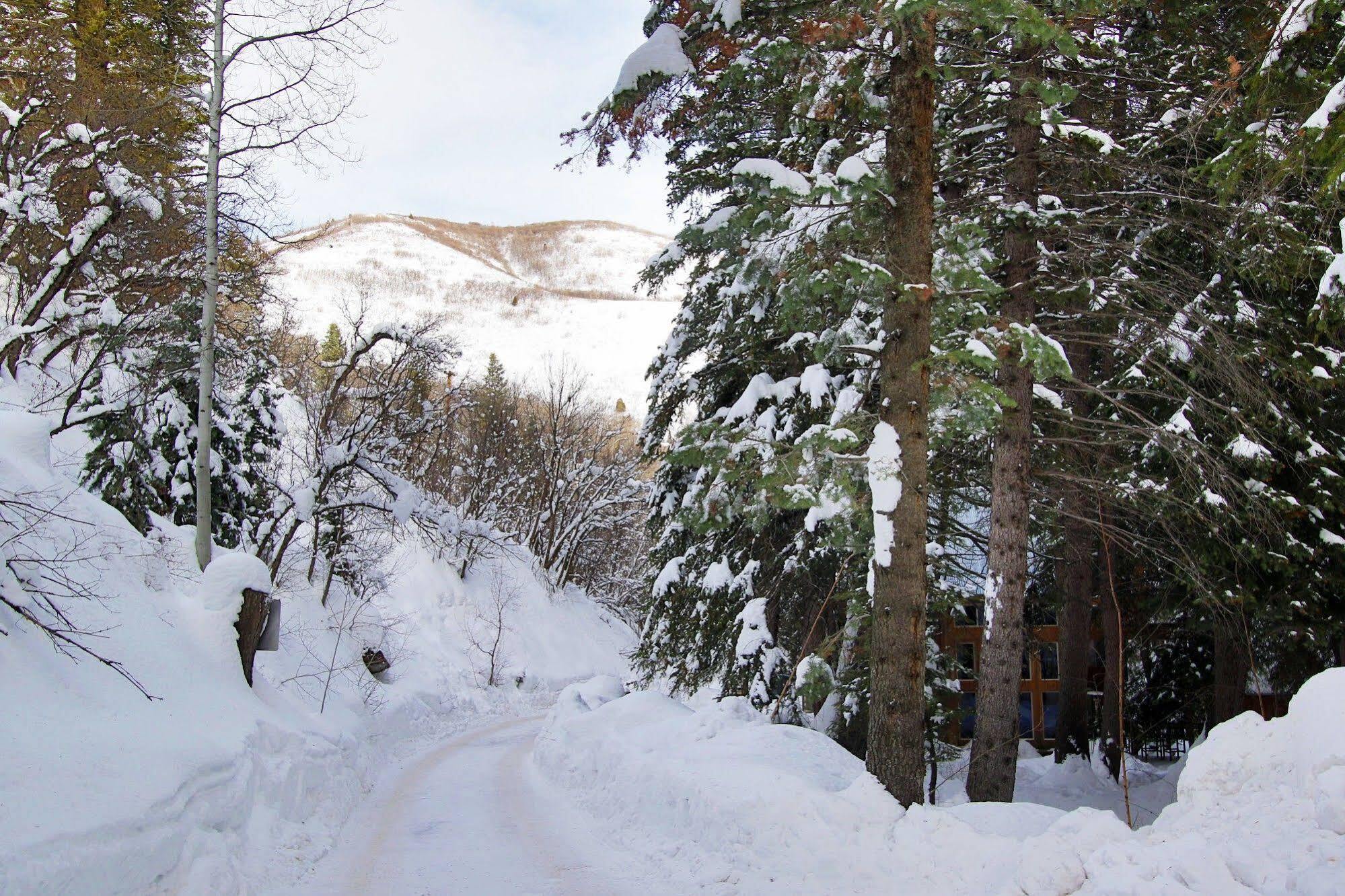 Log Cabin On The Stream Sundance Esterno foto